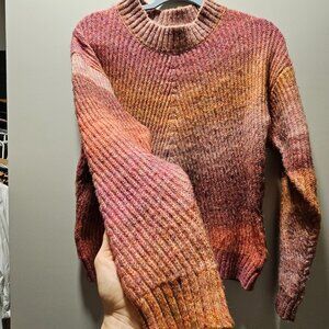 Woman's sweater size m perfect for fall and winter